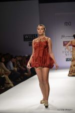 Model walk the ramp for Bhanuni by Jyoti Sharma Show at Wills Lifestyle India Fashion Week 2012 day 3 on 8th Oct 2012 (30).JPG